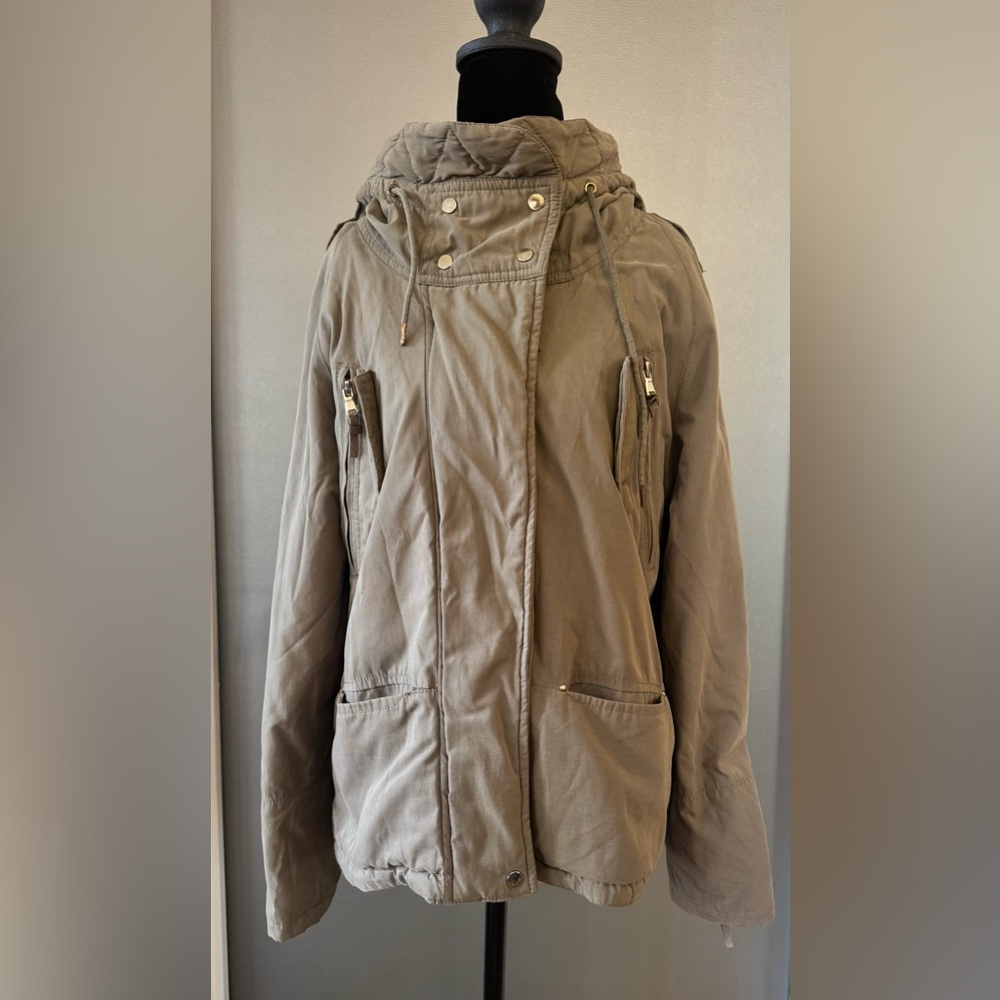 KOAJ Women's Olive jacket. Size: M